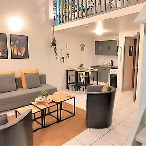 Appartement L'escale : Duplex 4 Pers. Asterix, Aeroport Roissy Cdg, Paris