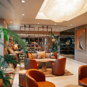 Port Palace מלון