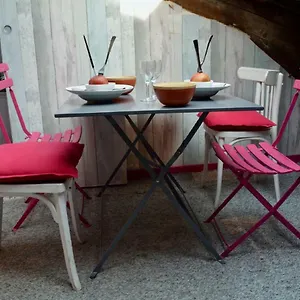 https://appartement-charmant.midi-pyreneeshotels.com